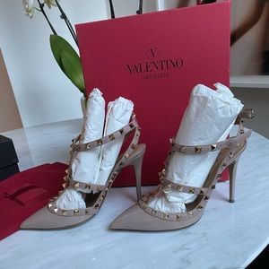 Valentino Rockstud Nude heels 39